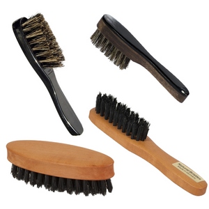 Utiliser une brosse à barbe et d’autres produits efficaces ?